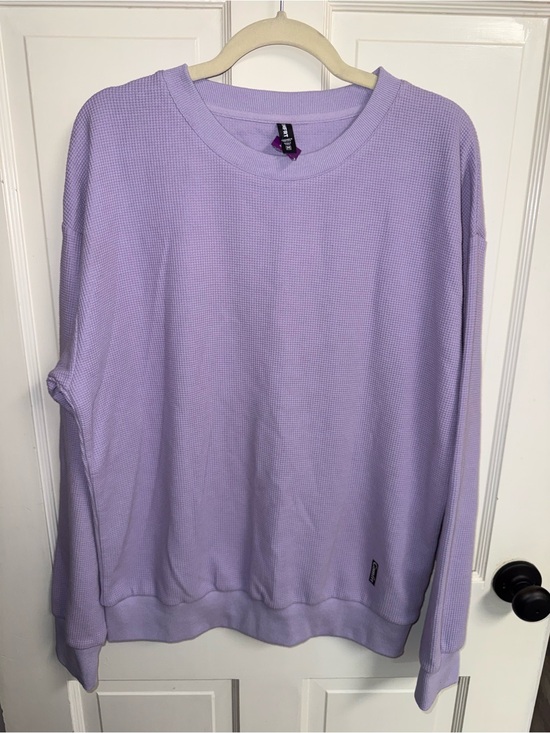 Comfrt Sweaters - Comfrt Lavender Waffle Lounge long sleeve Crewneck size medium.